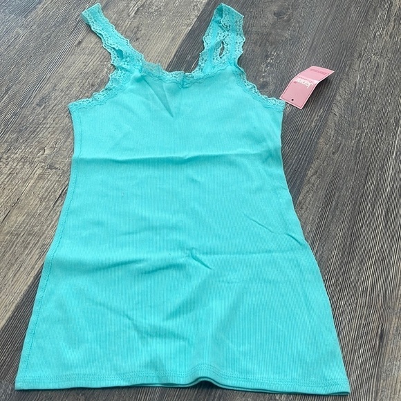 Top - Picture 1 of 7